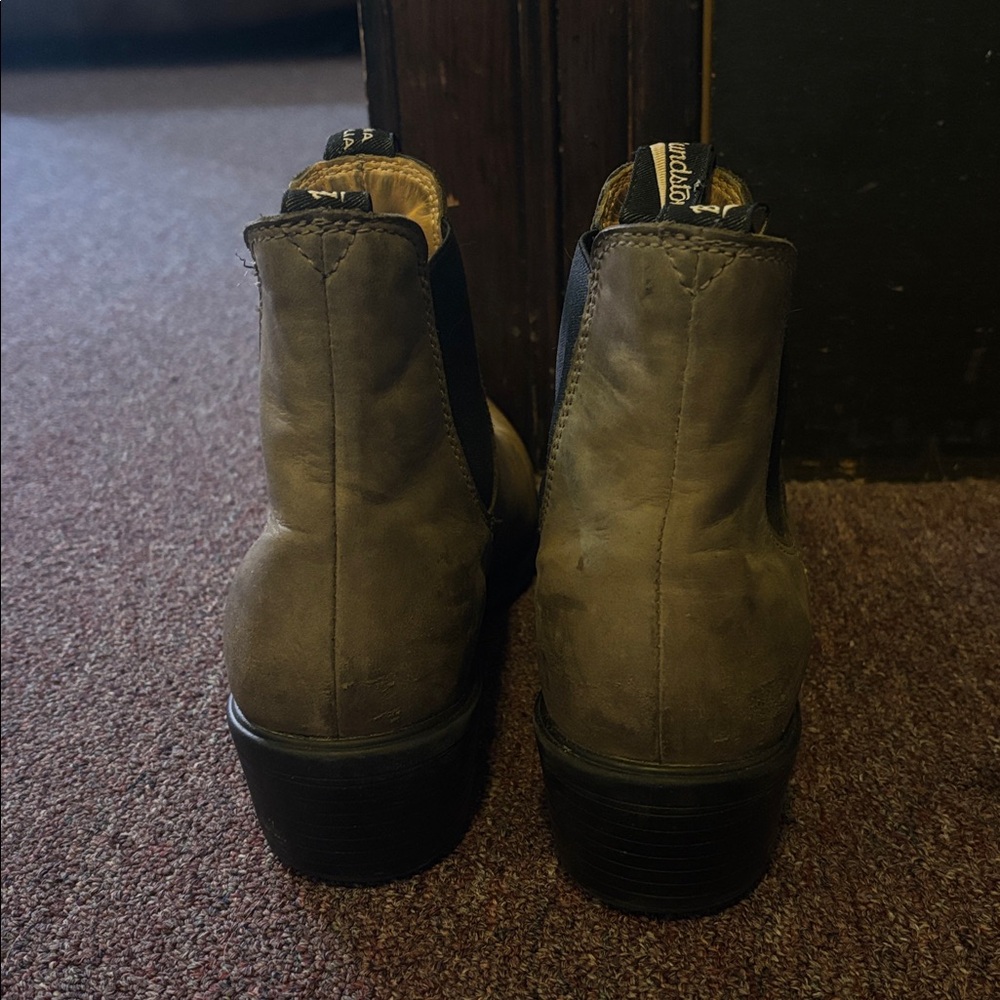 Blundstone Chelsea Boots - Picture 4 of 8